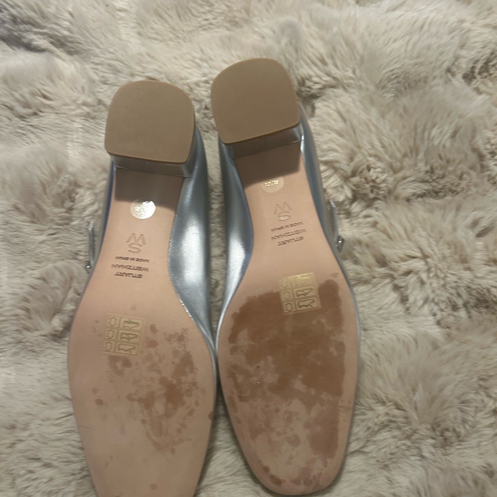 Stuart Weitzman - Picture 7 of 7